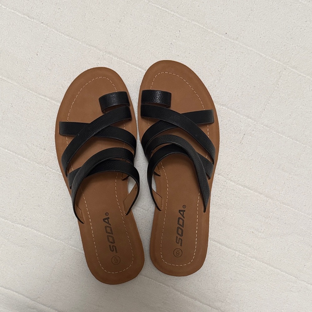 Soda Women's Black and Tan Strappy Sandals